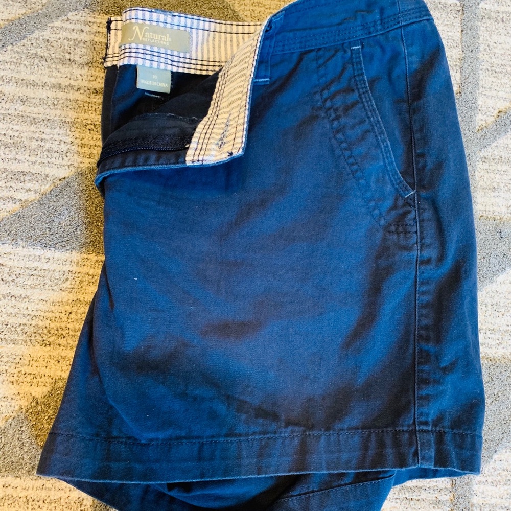 Natural Reflections shorts
